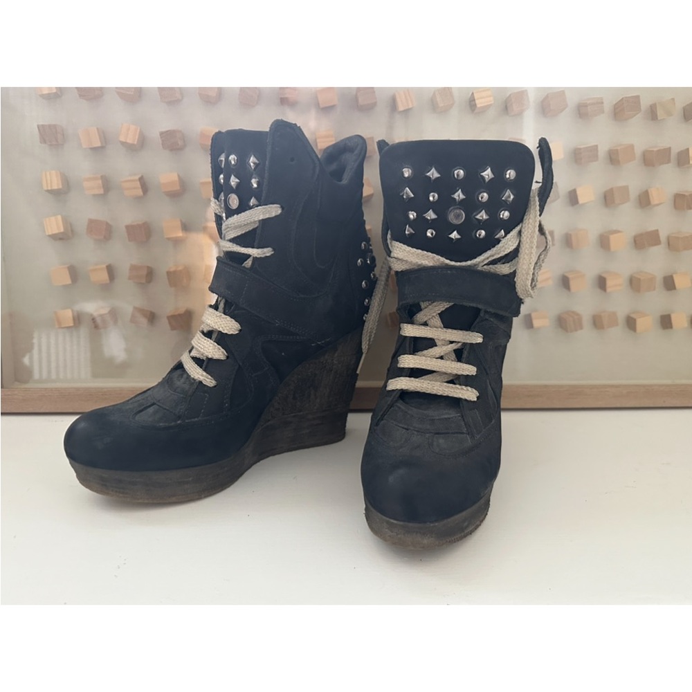 Vivian Wedge Studded booties 37